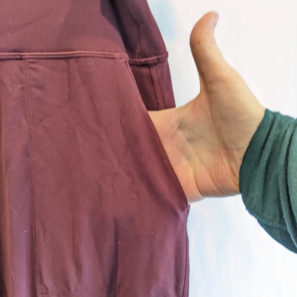 Lululemon Align Joggers size 10 in EUC - Picture 8 of 13